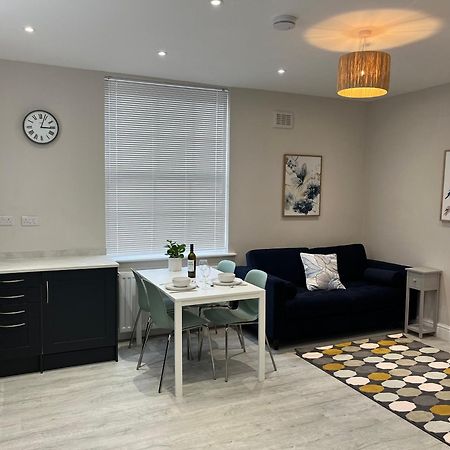 Charming 1 Bed Georgian Apartment Chester Bagian luar foto