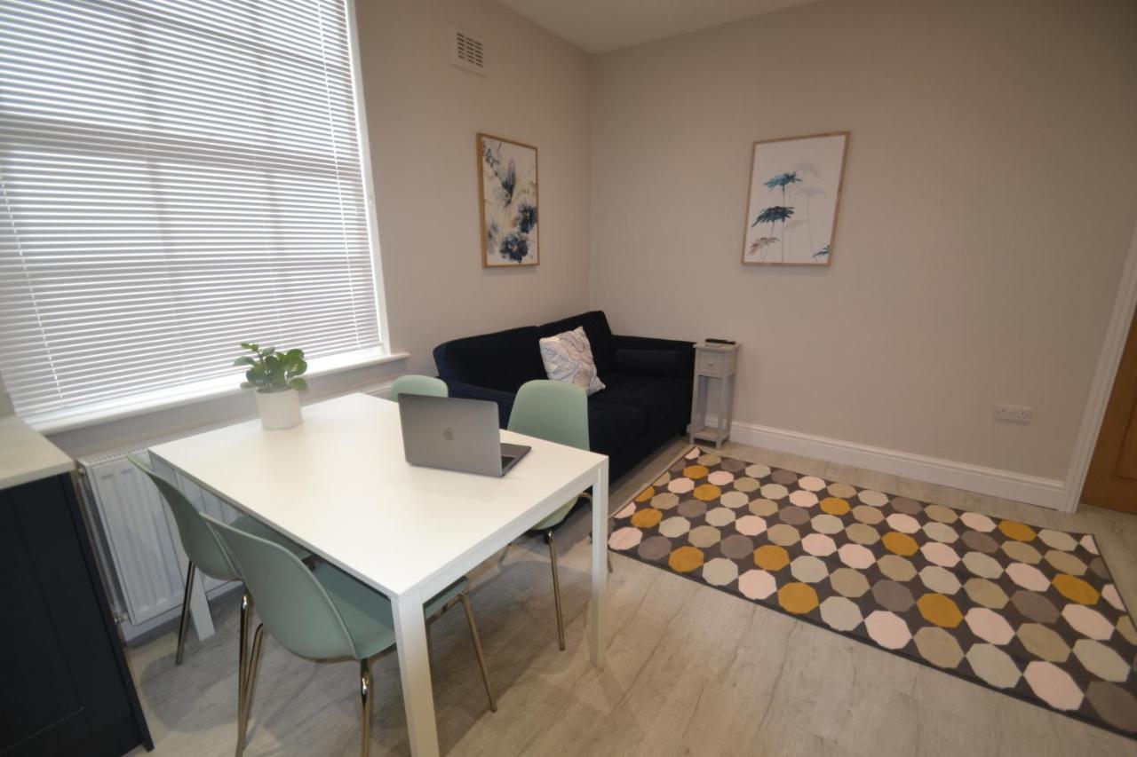 Charming 1 Bed Georgian Apartment Chester Bagian luar foto