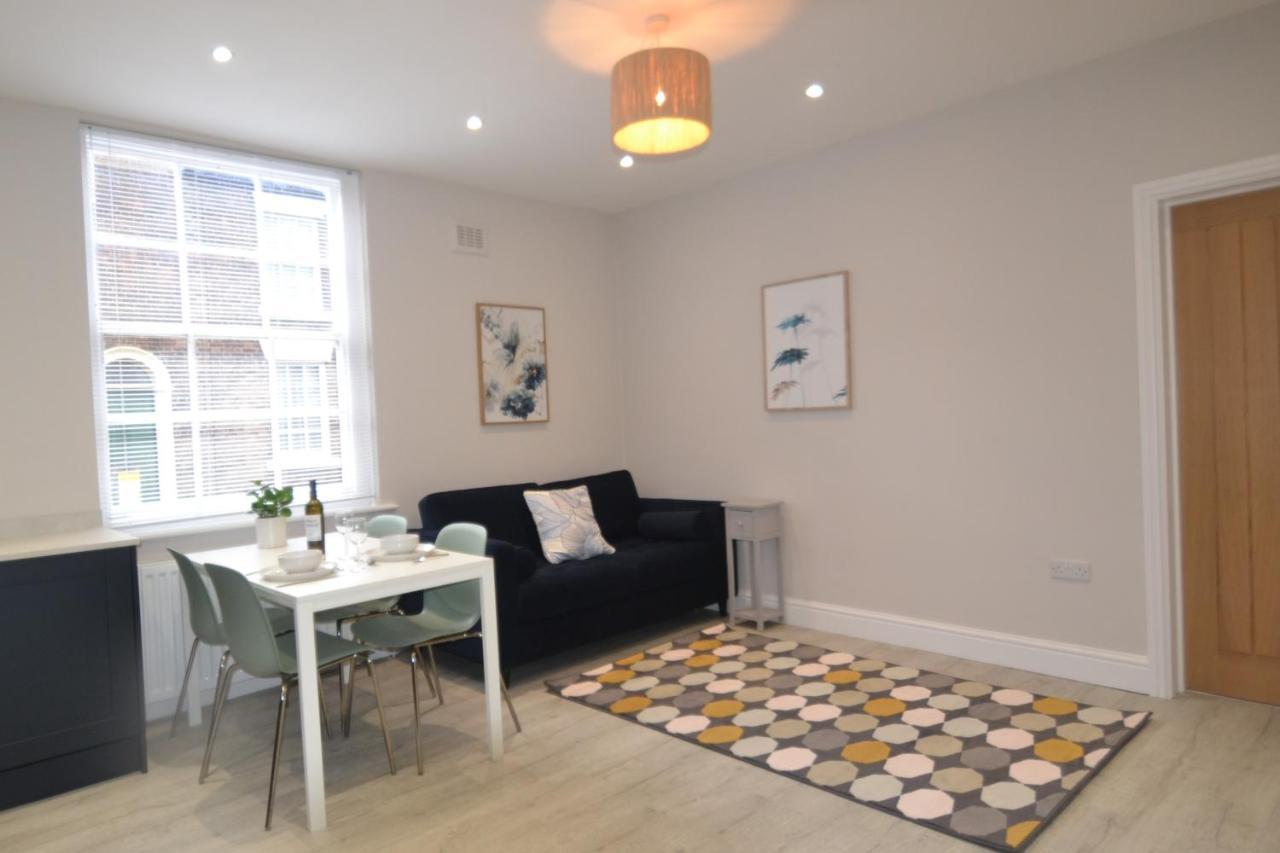 Charming 1 Bed Georgian Apartment Chester Bagian luar foto
