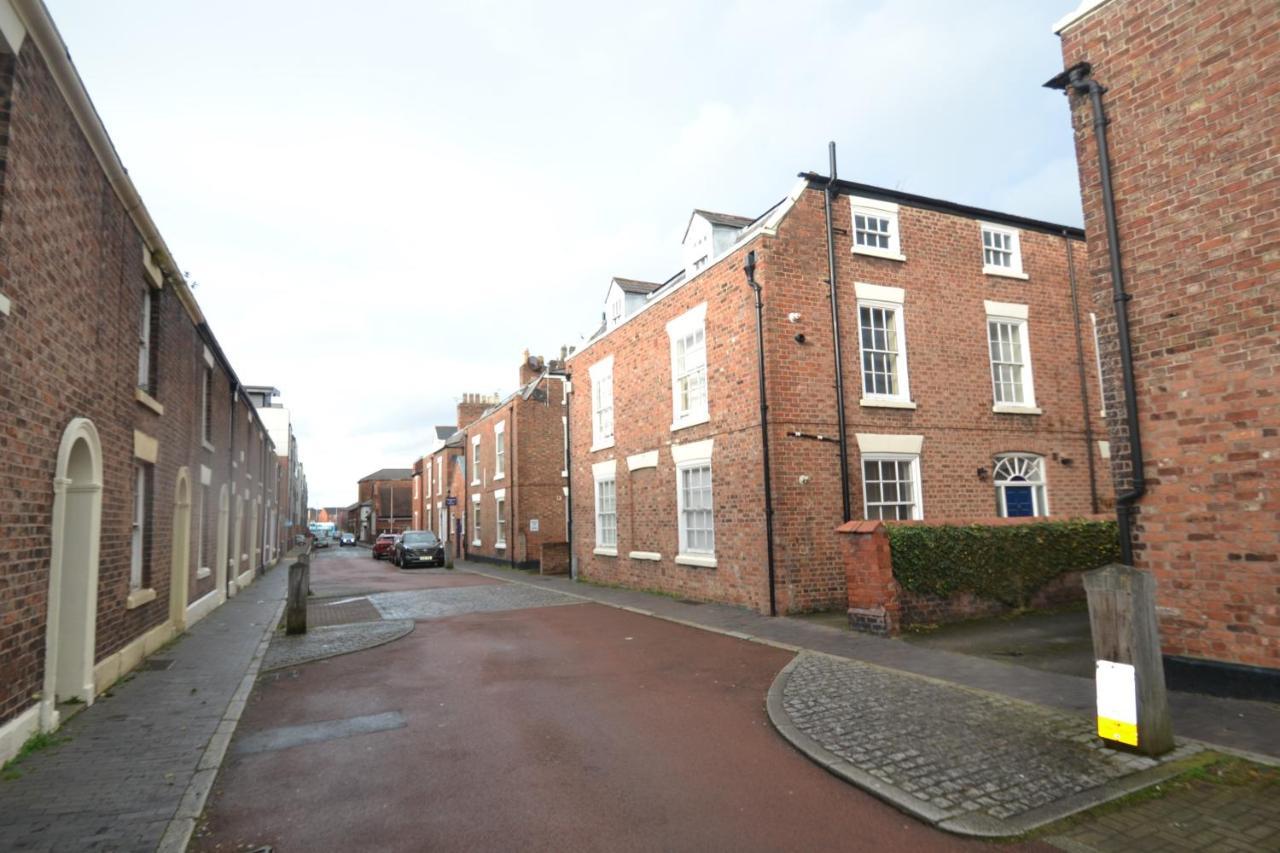 Charming 1 Bed Georgian Apartment Chester Bagian luar foto