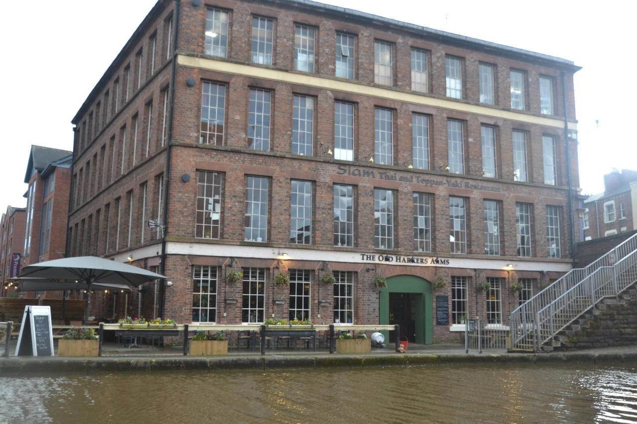 Charming 1 Bed Georgian Apartment Chester Bagian luar foto
